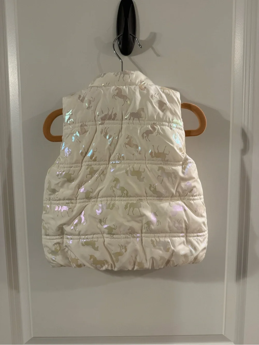 GAP Baby Girl Cream Iridescent Shimmery Unicorn Puff Vest Winter 18-24 Months